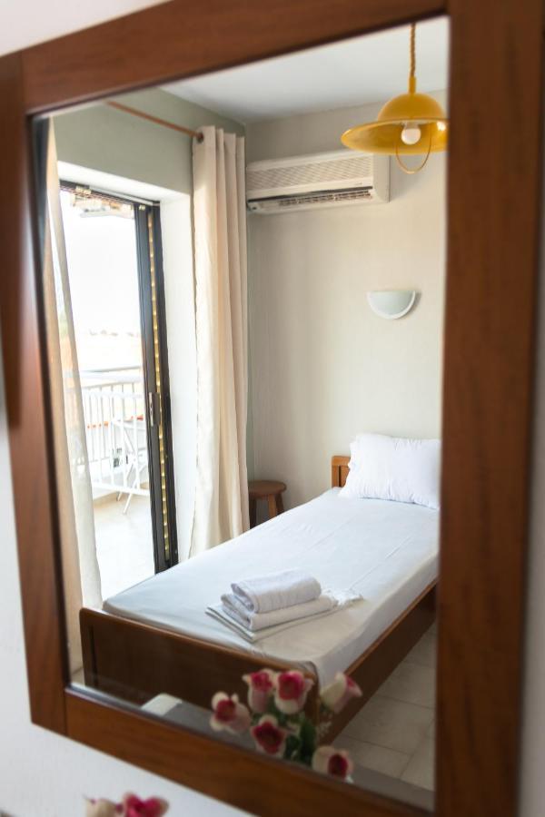 פוליכרונו Hotel Sarikas מראה חיצוני תמונה